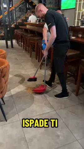 Kad sam video odmah sam se setio morao sam.. 😂 