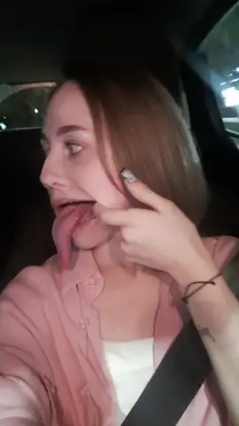😛😛😛😛#fypシ #fyp #длинныйязык #язык #wow #longtoungegirl #longtoung #toungechallenge #venom