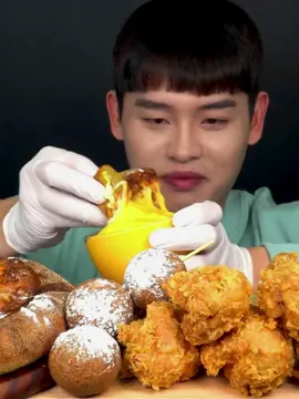 Pizza & cheese ball, fried chicken #asmr #mukbang #bonggil #mukbangbonggil #delicious #eatingshow #asmrsounds #trending #explore #asmrfood #foryou #pizza #eating #foodchallenge #explor #food #pageforyou #fyp  