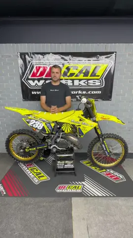 12 Days Left !! Please share this out to your friends and family !! Thank you all for your support !! Means the world to me and my fam 🥰 #builtblind #suzuki #rm125 #dirtbikebuild #stargardts #maculardegeneration #legallyblind #blindtok #linkinbio 
