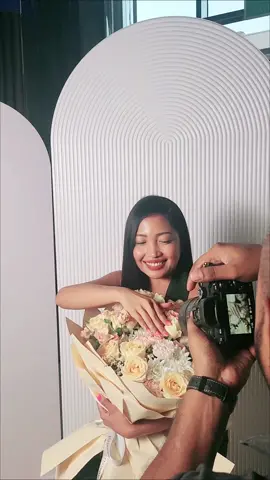 We have something new coming up with @Flowerista.ae ... Follow us on Instagram to Know More... #dubaigifts #photoshoot #models #bestnails #nailart #dubaiartist #dxb #nailgarden #Lifestyle #flowers #shopping #beauty #gifts #marketing #tiktok 