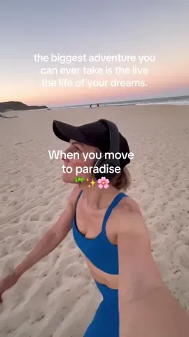 Sunset runs when you move to paradise. 🌴☀️🌅❤️ #noosa #noosaheads #sunshinecoast #queensland #australia #beach #ocean #run #runner #Running #paradise #sunshinebeach 