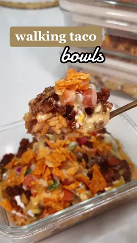 Replying to @.heatherdoodle. Immediately yes !!!! A meal prep that never disappoints 🔥🤤 one of my favorite pastimes is creating macro-friendly meals that don’t LOOK (or taste) like “diet food” 😌 this is single handedly how I was able to stay CONSISTENT and reach my goals—no “cheat meals” or binges needed when you eat like this 💪🏼  approx 330 cal, 13 fat, 24 net carb, and 30 peotein 💪🏼 #mealprep #healthymeals #quickmeals #easymeals #healthyrecipes #caloriedeficit #mealsforweightloss #burritobowl #walkingtaco 