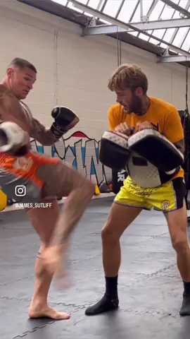 Been a year of trying new things and not letting my disability and others tell me differently.  I love pushing my body to it’s limit even when it’s being a little bitch 😏👊🏼 #MuayThai #Dystonia #Disability #InvisibleDisability