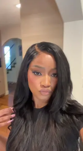 So bossy. Eyes on her. 😍