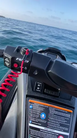 #viralvideo #viral #foryoupage #france #jetski #jetskivideos #jetskiworld #marseille #indian #indi #boolwood #🇲🇦 #marinasmir #marinasmirtetouanmorocco🇲🇦 
