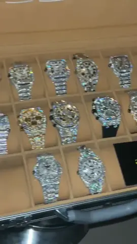 #icedout #watch #wristwatch #diamond #men #accessories #customjewelry #hiphop #jewelry #rapper #bling