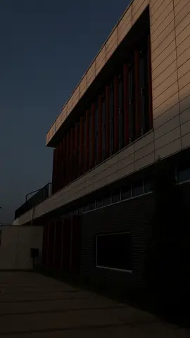 Một người khóc, một người… #qanh🧃 