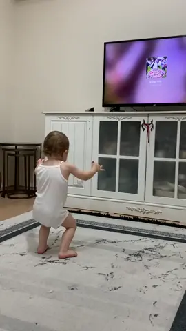 #funnyvideo #babytiktok #funnybaby #babiesoftiktok #smiledekedekho #talentotiktok #talent #hellenergy #🤣🤣🤣 #keşfet #dancer #babydance #fypシ #copii #cutebaby 