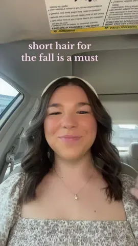 Ready for my Blair Waldorf fall & winter #newhaircut #fallhairstyles #winterhairstyle #blairwaldorfaesthetic #gossipgirlfall #gossipgirltiktok #fyp #haircut #shorthairstyle 