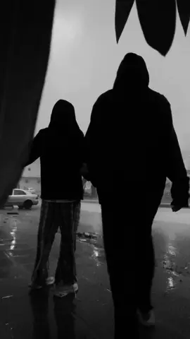 #fyp #explor #CapCut #rain رقصنا تحت المطر🥺💗💗💗💗