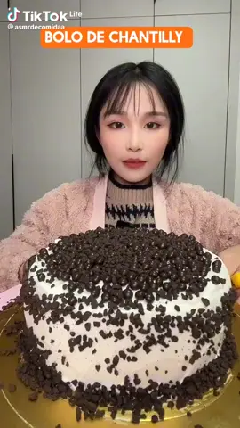 JAPONESA COMENDO CAKE #asmr #asmrvideo #cake #japonesacomendo #satisfying 
