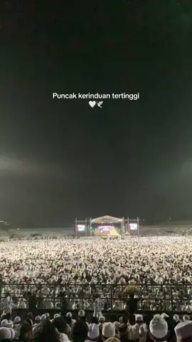 Selalu meneteskan air mata ketika lantunan mahalul qiyam dikumandangkan 🥹🥹 #mahalulqiyam 