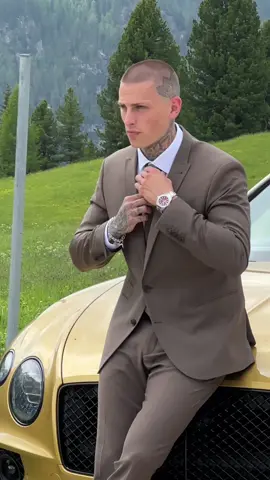 Your private chauffeur 😏😇 #fy#fürdich#bentleycontinentalgt#fds#bentley#tagheuer#fyp#fd
