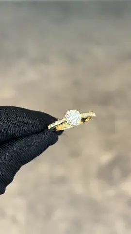 Diamond engagement rings ✨  Certified by G I A ✨ #diamond #naturaldiamonds #GIA #18ktgold #albania #tirana #foryou #fypシ 