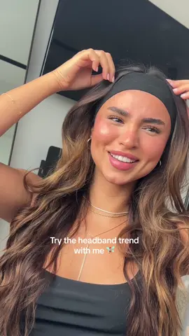 How does anyone look good wearing this?? Any tips 🤣🥹  . . . #headband #makeup #hairstyle #quickhairstyle #blowdry #glowymakeup #tutorial #hairhelpneeded #hairtiktok #fyp #trendyhairstyle #hairtrend 