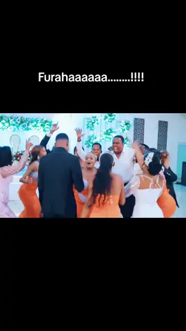 Furaha ni kuwa na marafiki #mctalleventstiktok #muzikinitibatiktok #timemanagent #maharusiwamctalltiktok #marafiki #furaha 