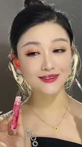 The color of lipstick represents the mood of the day！💕💖#lipsync #lipstick #lipstickchallenge #fypシ #makeuphacks #changes 