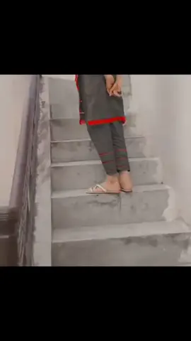 #saraki song status video #hide girl video #hidden face girl #dressing video #hidden #foryou #famous #trending #unfreezemyacount #foryoupage #viraltiktok #lyrics #growmyaccount 