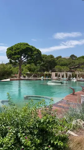 ¿Conocias este lugar tan precioso?🌴🌲🌻 ig: andreajurnet 🌻 Es el Beach Club Infinitum en Salou y es un planazo para regalar