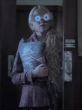 when you see her you see me #harrypotter #harrypotteredit #hp #hpedit #lunalovegood #lunalovegoodedit #lunaedit #ravenclaw #edit #hogwarts #greengxbles #viral #trend #blue #aesthetic #lunalovegoodaesthetic 