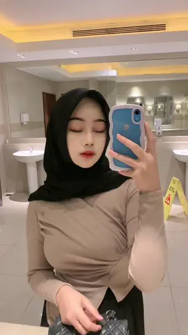 Baju di keranjang