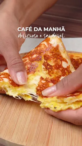 CAFÉ DA MANHÃ Mais uma opção de café da manhã delicioso e saudável! INGREDIENTES 100g de muçarela light ralada Goma de tapioca a gosto 2 ovos Pimenta-do-reino a gosto #receitafit #dieta #alimentacaosaudavel #saudável #receitasimples #emagrecimento #receitarápida #receitafacil #cafédamanhã #tapioca 