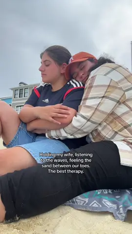 Beach date was such a success #lgbtq #lgbt #queer #sapphic #lesbiancouple #lesbiansoftiktok 