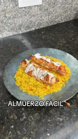 Idea de almuerzo fácil y con mucho sabor!🍗 #cali #colombia #recetas #fyp #parati #RefisalSalMarina @Refisal® 