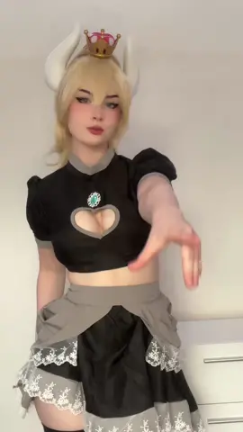 stuck in my head fr #bowsettecosplay #cosplay #bowsette #mariocosplay 