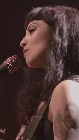 Mon Laferte 😍 #amorcompleto #envivo #concierto #romantica #musicaromantica #paradedicar 