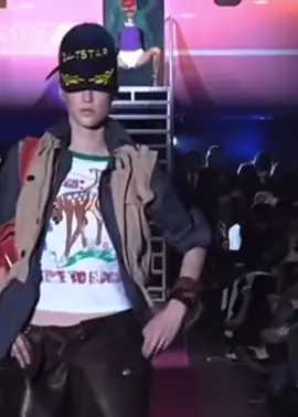 Natasa Vojnovic for Dsquared2 fw03 #natasavojnovic #dsquared2 #fyp #model #Runway 