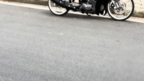 Cứ cào phím rồi gáy thoải gà mái đi , đạp cức gòi còn cãi nữa thì bó tay gòi đó 🥱