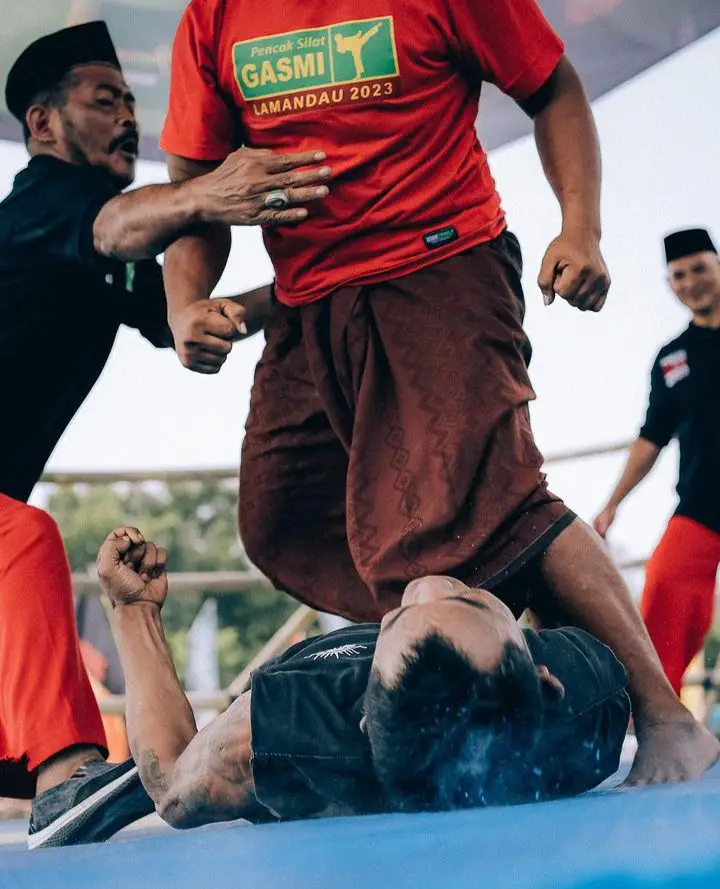 kesan kesan pencak dor kudus? #gasmilirboyo #pagarnusa86💚🔱 #yfpシ #pagarnusatuban🔱 #pencakdorkudus 