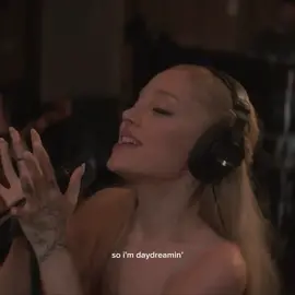 daydreamin’ - yours truly 10th anniversary (2023). #arianagrande #ariana #arianator #yourstruly #daydreaming #live #performance #music #capcut #song #edit 