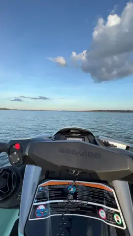 #jetski #seadoo #seadoolife #nautica #vintage #calmavaidevagar #foryou 