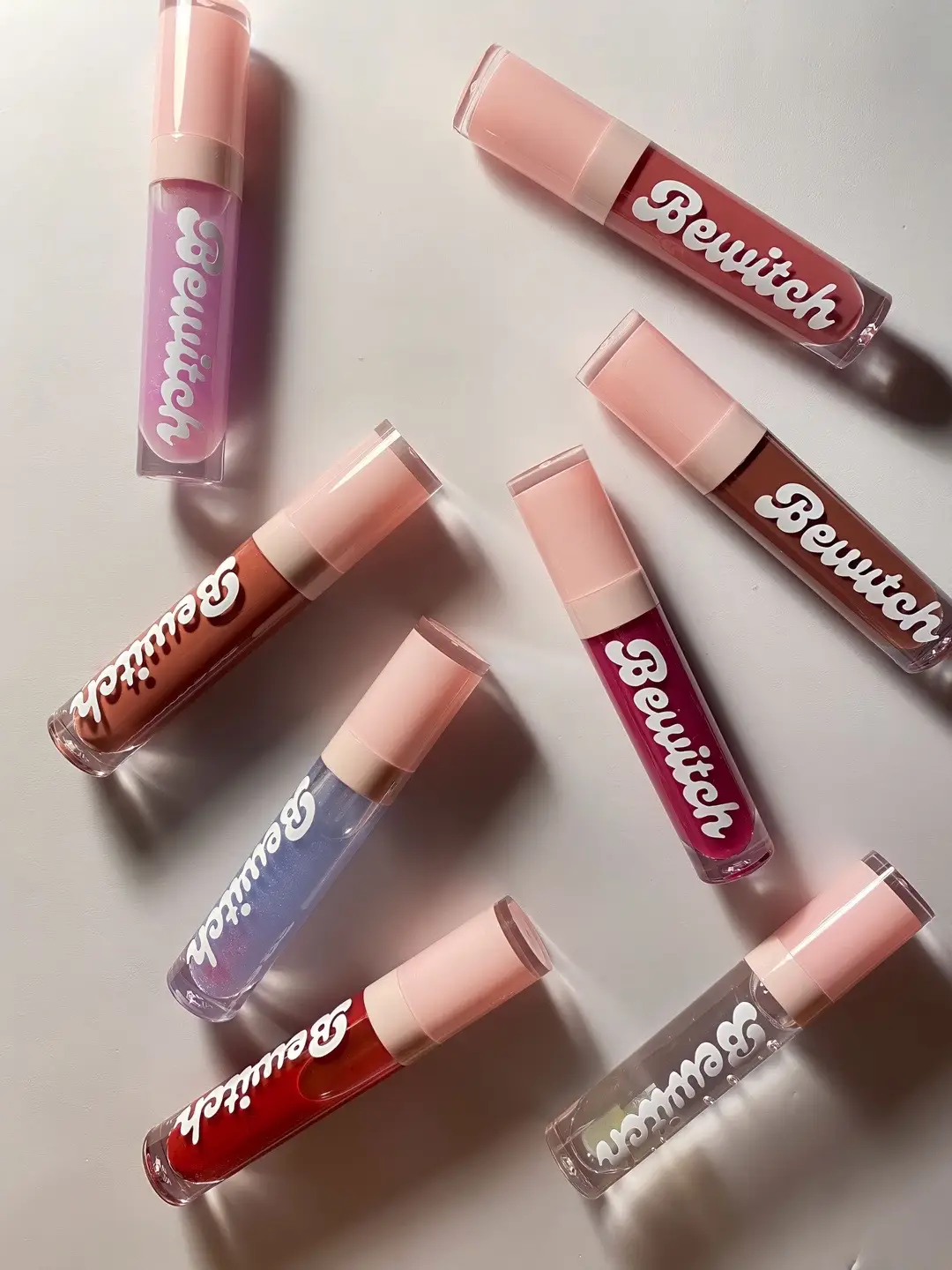 GET READY TO SHINE WITH OUR LIP GLOSS 🤎🤎 #قلوسات #مشروعي_الصغير #fypシ #foryoupage #بيويتش_بزنس #اكسبلورexplore #viral 