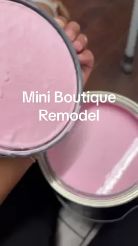 We are so excited to announce that we have joined the Clinton Row Shops family and are opening a showroom in Downtown Huntsville! 🎉🎉🎉🎉 Our showroom will offer the opportunity for:  🛍️ Shopping in Person  🛍️ Private Shopping Events (hosted by us for you and your friends)  🛍️ Complimentary Styling Sessions  🛍️ In Person Pickup (Never Pay Shipping Again)  #miniboutique #southernthrone #boutiquerenovation #alabamaboutique #downtownhuntsville 