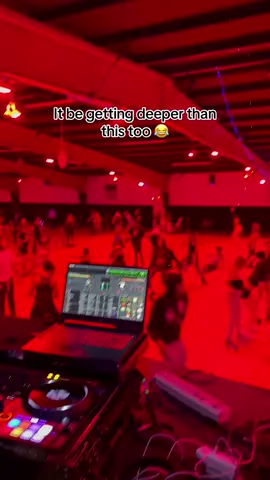 Straight vibes                                                                          #atl #fyp #skating #rollerskating #rink #aa #fypシ #viral #rydin #atlanta #atlrydin #stonemountainskates #foryou #viralvideo #riedell #skate #allamerican #skates #blowthisup #atlstyle #rink 