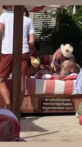 So hawt af ❤️‍🔥 #harrystyles #harrystylesupdates #taylorrussell #trending #foryou 