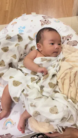 ก่อนอาบน้ำจั๊บ 👶🏻🥰 #baby #2m21d #newborn #babydetail #babyshark #ทารก #เด็กแรกเกิด #น้องดีเทล