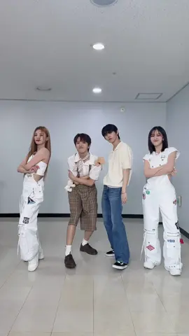 똑똑똑🚪 세상에서 단 하나뿐인 #OneandOnly #CAKEChallenge 를 #BOYNEXTDOOR 와 함께 🍰 #ITZY #MIDZY  #ITZY_KILLMYDOUBT #ITZY_CAKE