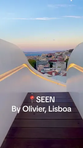 The most perfect rooftop bar to watch the sunset in Lisboa 🤍 SEEN by Olivier 📍#thingstodoinlisbon #thingstodoinlisboa #lisbonportugal #lisbon #rooftopbarslisbon 
