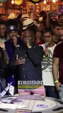 Domingo no sapatinho  na Melhor do Brasil ao som do Grupo Pirraça cantando esse super sucesso que é a faixa 