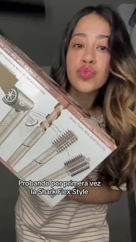 La dupe de Dyson pero mitad de precio 👀  #secadoradepelo #pelo #cabello #dyson #shark #cuidadodelcabello #hairstyle #hair 