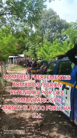 aproximadamente 12 hombres fueron retenidos por los comunitarios de la Cooperativa Monte Blanco Purulha B.V. cuando estos caminaban sospechosamente en la comunidad. los individuos portaban armas de alto calibre en el vehículo. la PNC Purulha llego en el lugar.