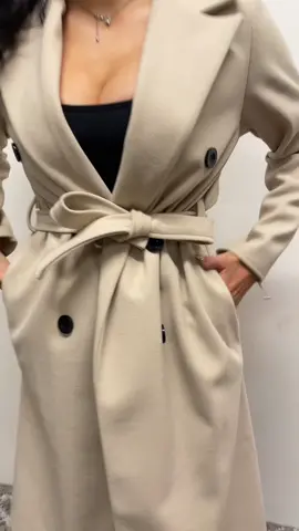 Come to our live and grab one of these amazing coats. #winterfashion #katchme #coat #warm 