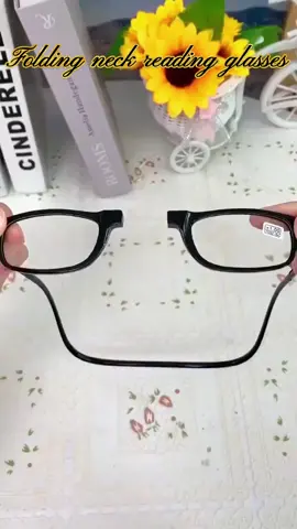 Magnet reading glasses that can be hung on the neck ✅Wear it anytime, take it off after use ✅The length can be adjusted freely ✅Prevent loss, not easy to break, easy to use ?It is the best choice for parents' gift!