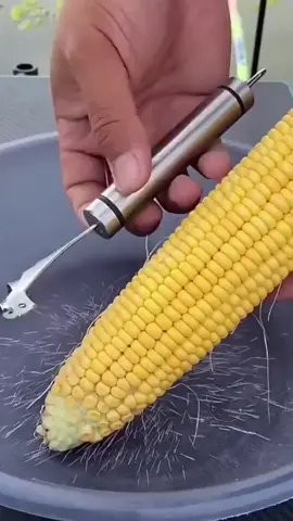 kitchen tips and tricks#fyp#kitchenessentials#KitchenHacks#kitchentips#useful#cornpeeler#goodthingtoshare#tiktokfinds 