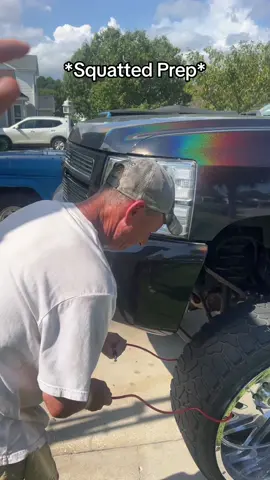 How were having to do it #carolinasquat #trucks #carolinatrucks #hurricaneida #squattedtrucks 